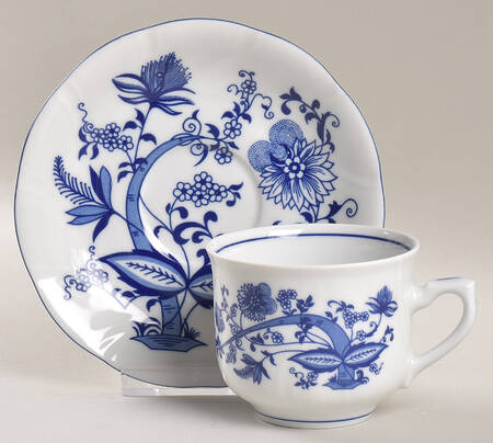 Blo1 (Swirled) Flat Cup & Saucer Set