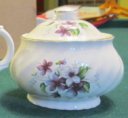 KNT60 Sugar Bowl & Lid