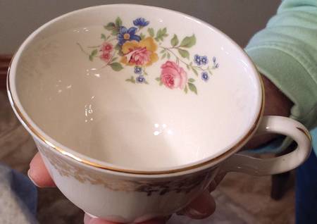 KNO1276 Footed Cup