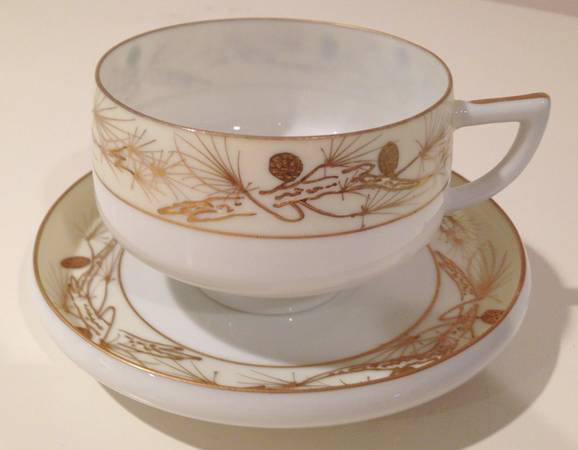 KSH27 Footed Cup & Saucer Set