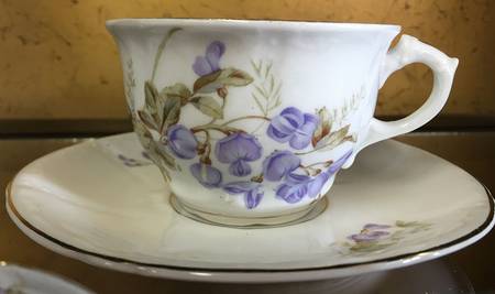 KPM308 Footed Cup & Saucer Set