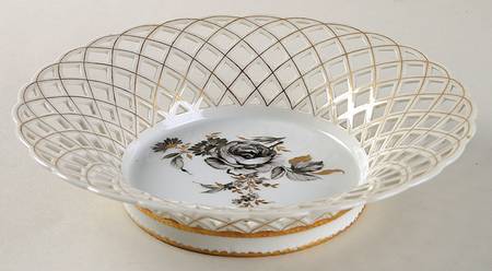 KPM314 Pierced Round Dish