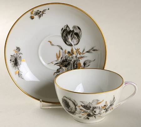 KPM314 Flat Cup & Saucer Set