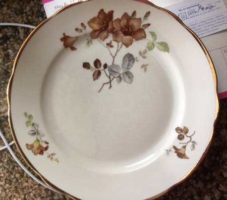 KPM294 Dinner Plate