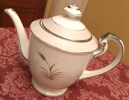 3020 Teapot & Lid