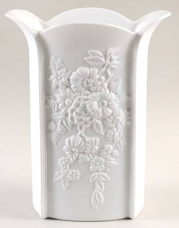 0389 7" Vase