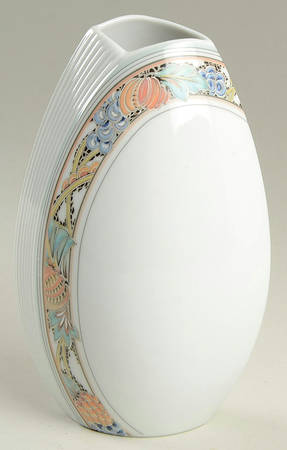 Inari 7" Vase by Kaiser