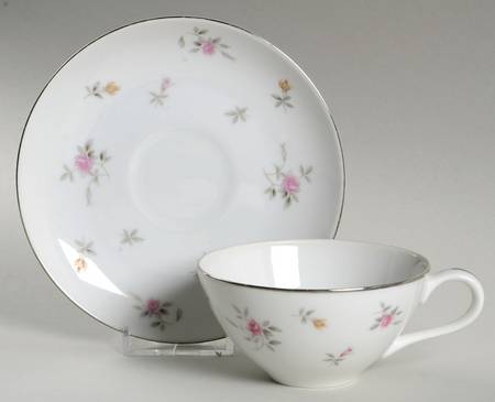 Flat Cup & Saucer Set