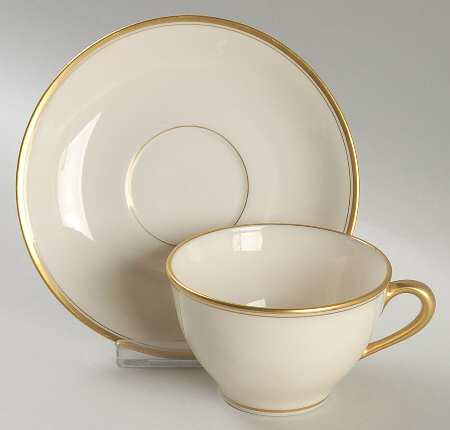 86 Flat Cup & Saucer Set