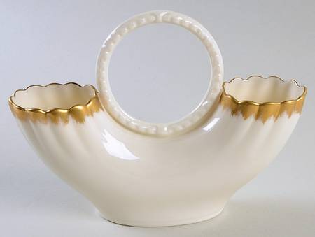 86 Flower Holder w/Center Handle
