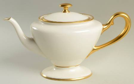 86 Shape 742 Teapot & Lid