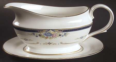 Abigail Gravy Boat & Underplate