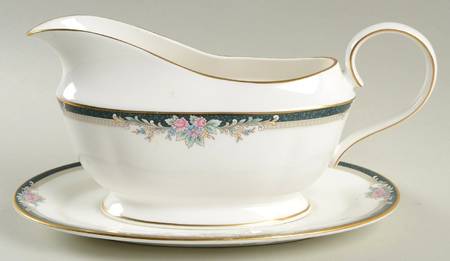 Alyssa Gravy Boat & Underplate
