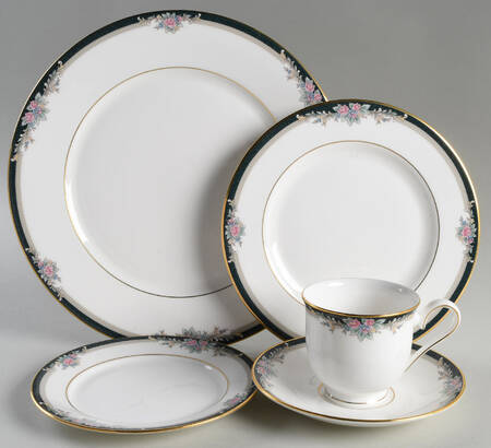 Alyssa 40 Piece Estate Set