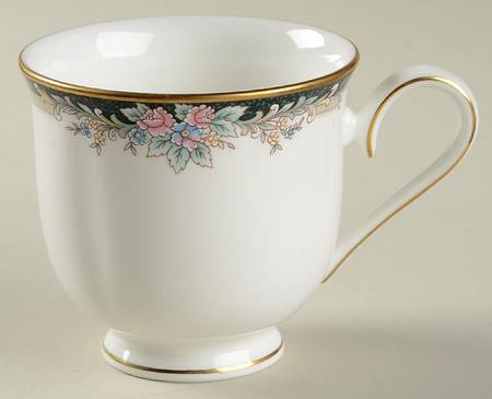 Alyssa Footed Cup