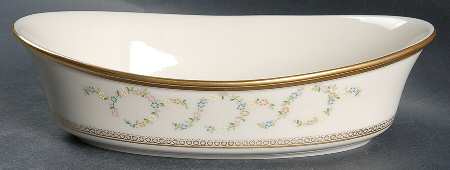 Amanda 8" Oval Vegetable Bowl