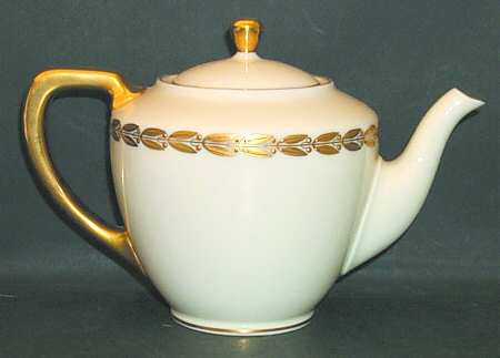 Antoinette Ivory Teapot & Lid