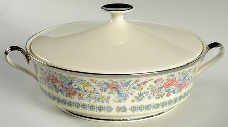 Ascot Round Covered Vegetable