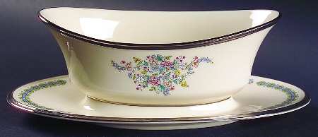 Ascot Gravy Boat with Attached Underplate