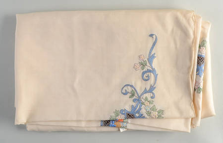 Autumn (Newer, Gold Backstamp) 68" x 96" Rectangular Tablecloth