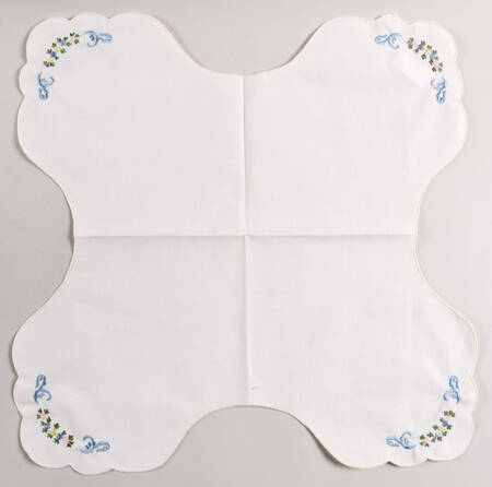 Autumn (Newer, Gold Backstamp) Linen Bread Basket