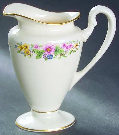 Avon Shape 744 Creamer