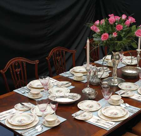 Avon 48 Piece Estate Set