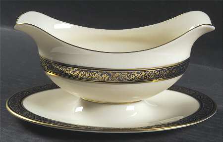 Barclay Gravy Boat with Attached Underplate
