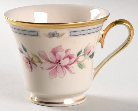 Barrington Footed Cup