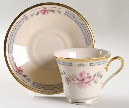 Barrington Footed Cup & Saucer Set