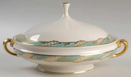 Bellevue Sea Green Round Covered Vegetable