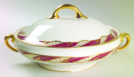 Bellevue Maroon Round Covered Vegetable