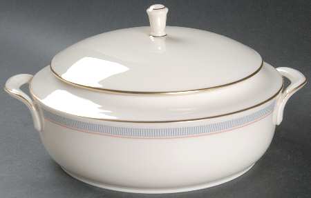 Biltmore Large Round Covered Vegetable