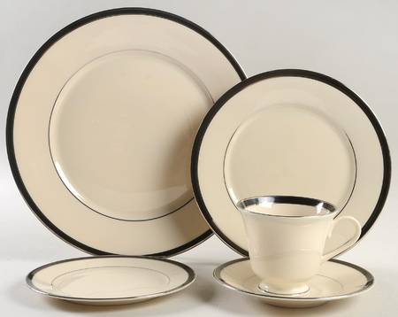 Black Royale 5 Piece Place Setting by Lenox