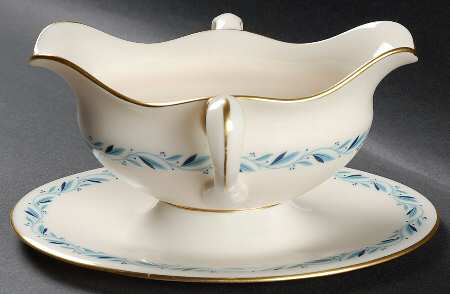 Blueridge Gravy Boat with Attached Underplate