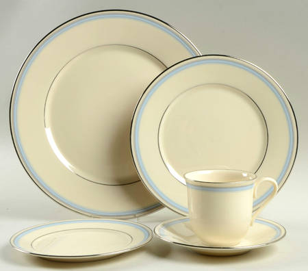Bradford (Platinum Trim) 40 Piece Estate Set