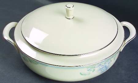Brentwood Large Round Covered Vegetable