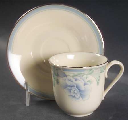 Brentwood Flat Cup & Saucer Set