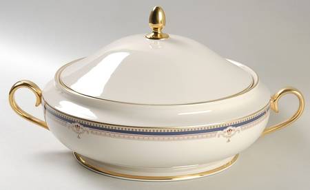 Buchanan Round Covered Vegetable