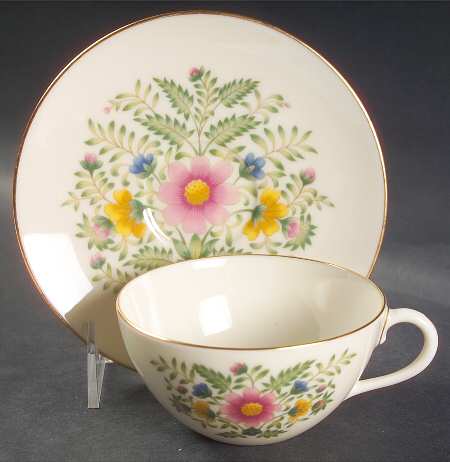 Cascade Flat Cup & Saucer Set