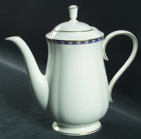 Casey Coffee Pot & Lid