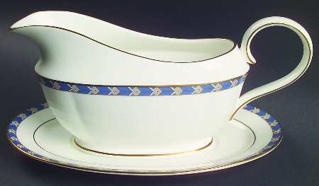 Casey Gravy Boat & Underplate