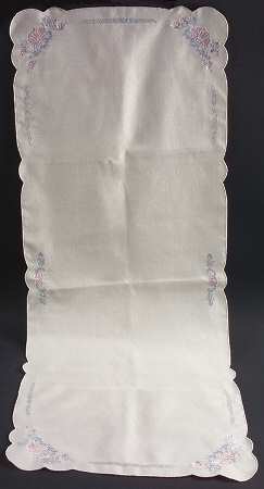 Charleston 14" X 35" Cloth Table Runner