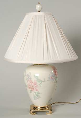 Chatsworth Collection 20" Electric Lamp & Shade
