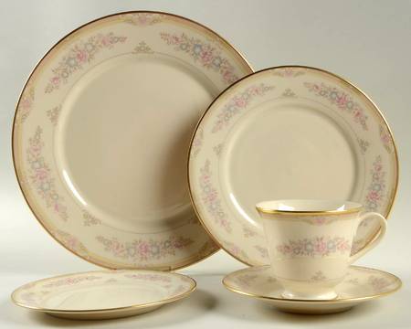 Chesapeake 40 Piece Estate Set