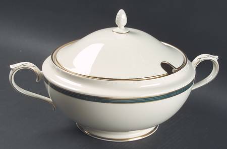 Chatham Gate Tureen &  Lid