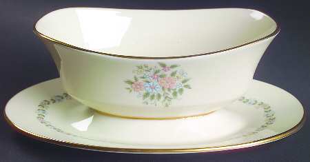 Christie Gravy Boat with Attached Underplate