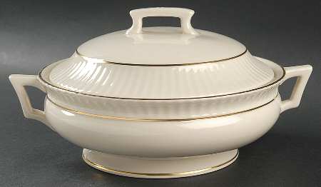 Citation Gold Round Covered Vegetable