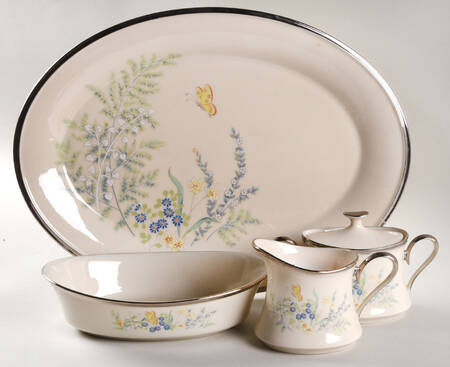 Cinderella (Newer, Platinum Trim) 5 Piece Hostess Set