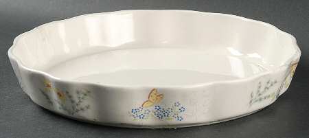 Cinderella (Newer, Platinum Trim) 9" Quiche